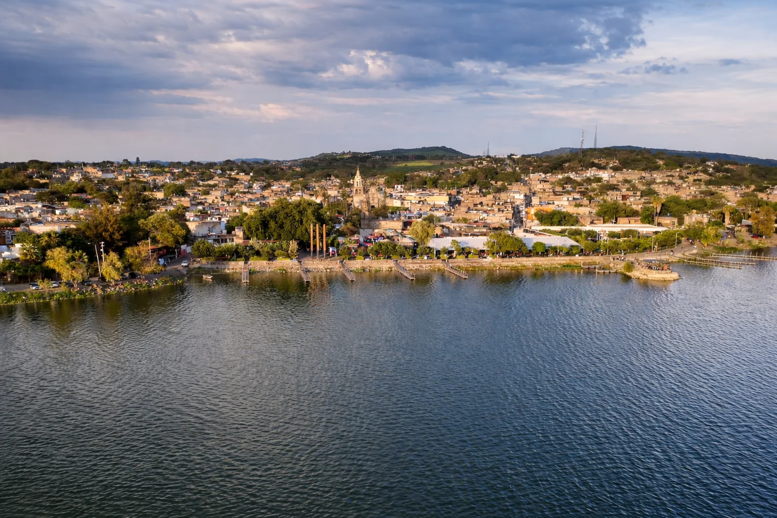 Imagen del malecón de Cajititlán